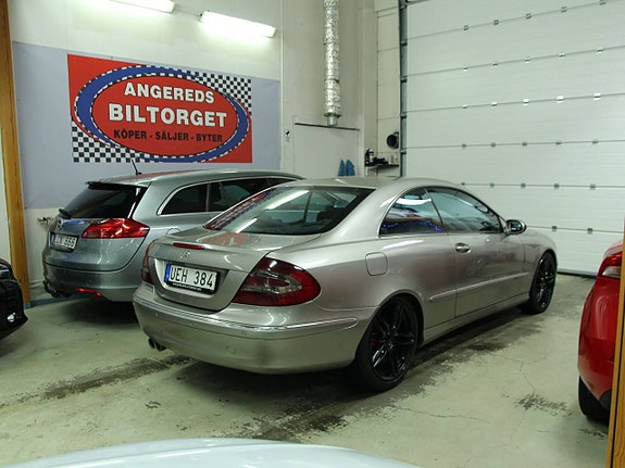 Mercedes-Benz CLK240 6 of 15