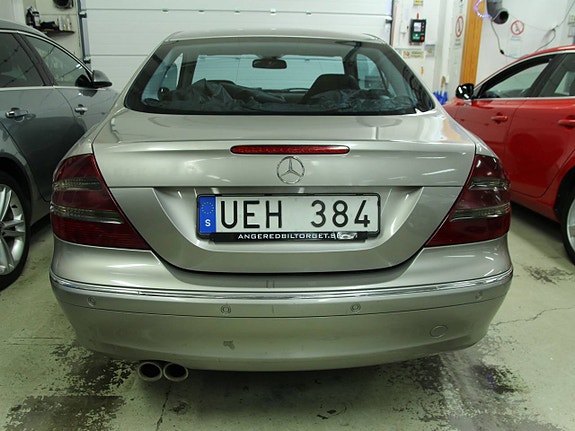 Mercedes-Benz CLK240 7 of 15