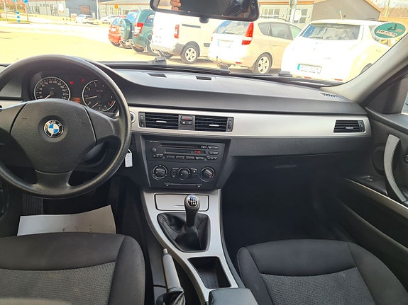 BMW 318 10 of 12