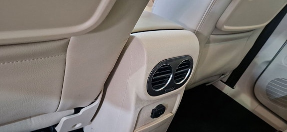 Volkswagen Tiguan 12 of 18