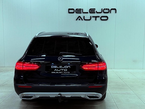 Mercedes-Benz E220 d 19 of 19