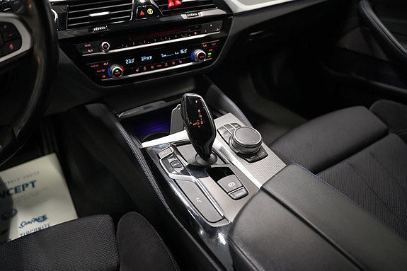 BMW 520 17 of 23