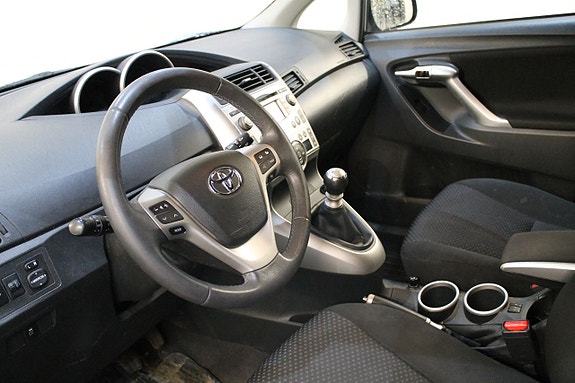 Toyota Verso 9 of 10