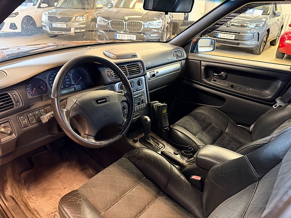 Volvo V70 11 of 24
