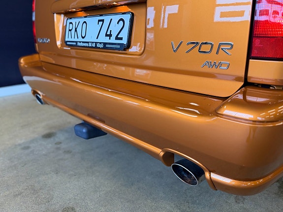 Volvo V70 8 of 24