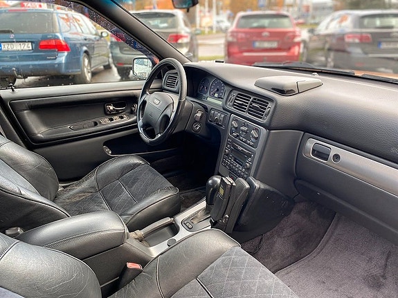 Volvo V70 19 of 24