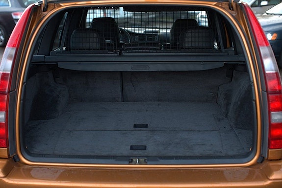 Volvo V70 15 of 24