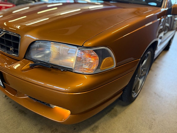 Volvo V70 9 of 24