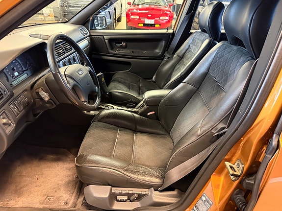 Volvo V70 10 of 24