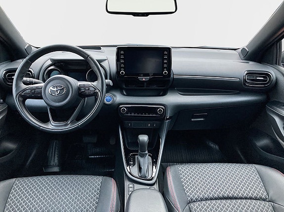 Toyota Yaris 8 of 10