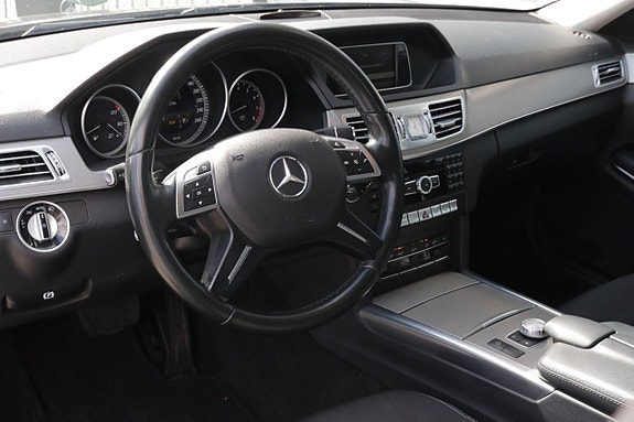 Mercedes-Benz E250 8 of 16