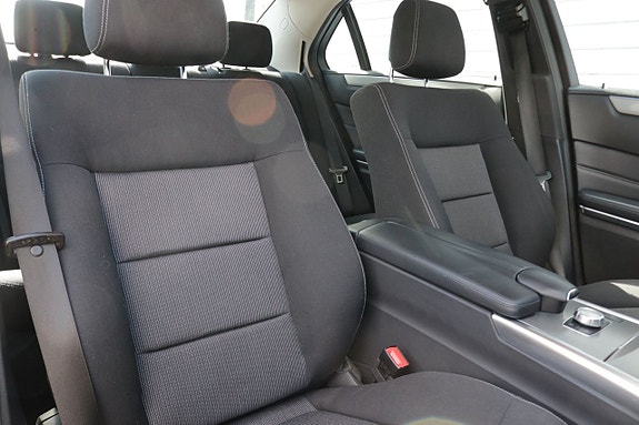 Mercedes-Benz E250 15 of 16