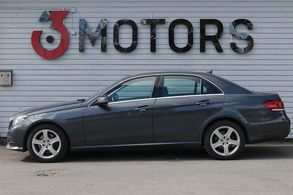 Mercedes-Benz E250 4 of 5