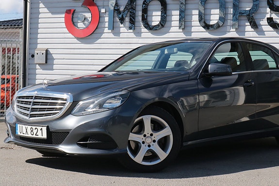 Mercedes-Benz E250 3 of 5