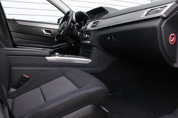 Mercedes-Benz E250 12 of 16
