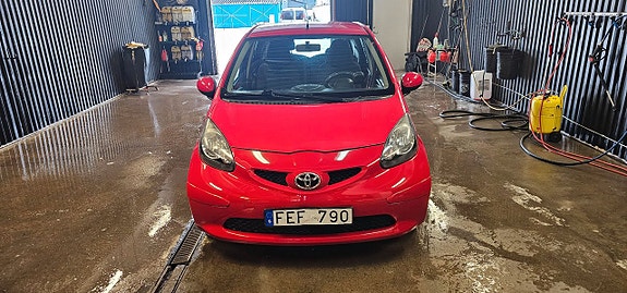 Toyota Aygo 5 of 11