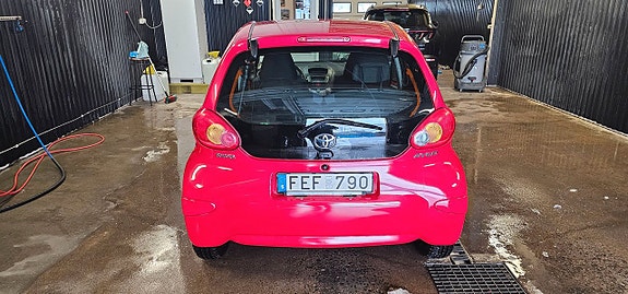 Toyota Aygo 2 of 11