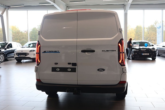 Ford Transit 4 of 5
