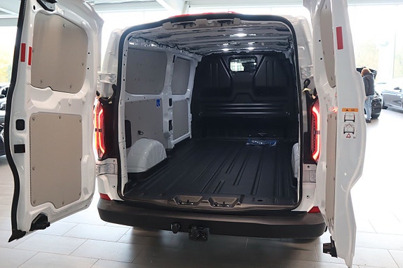 Ford Transit 8 of 16