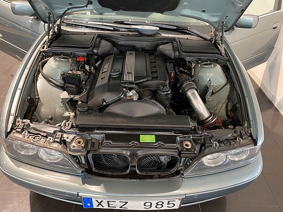 BMW 530i 10 of 11