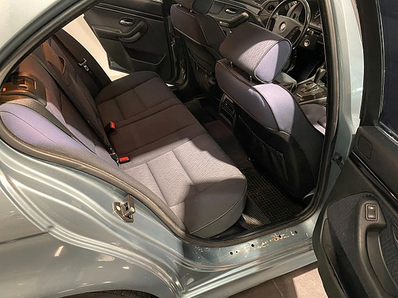 BMW 530i 8 of 11