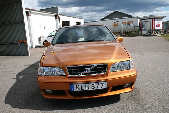 Volvo V70 10 of 17