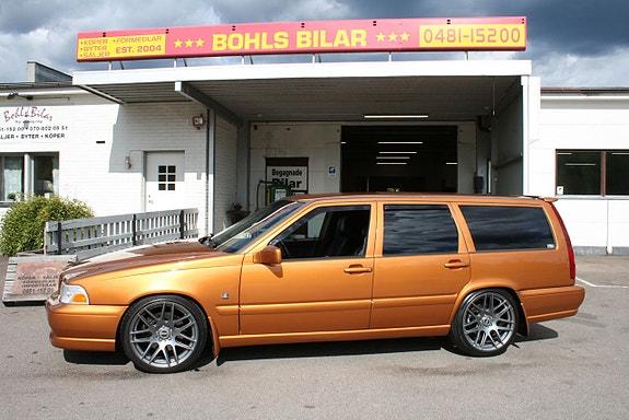 Volvo V70 9 of 17