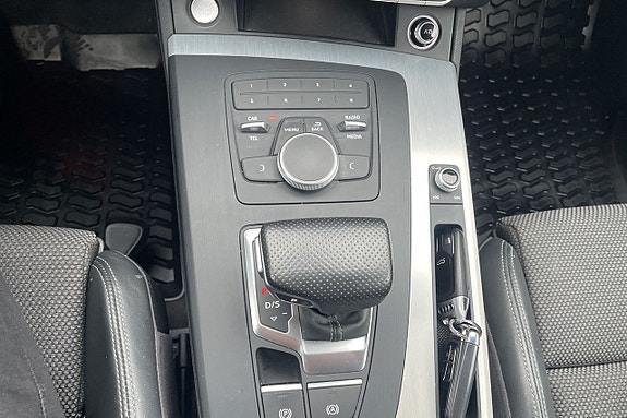 Audi Q5 12 of 17