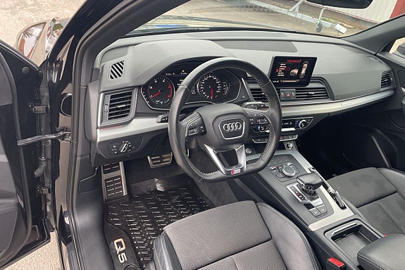 Audi Q5 7 of 17