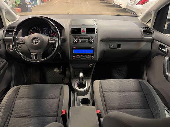 Volkswagen Touran 13 of 23