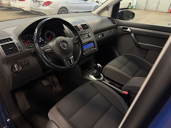 Volkswagen Touran 9 of 23