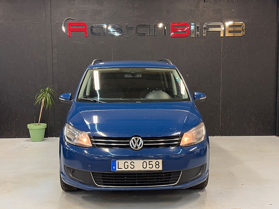 Volkswagen Touran 6 of 23