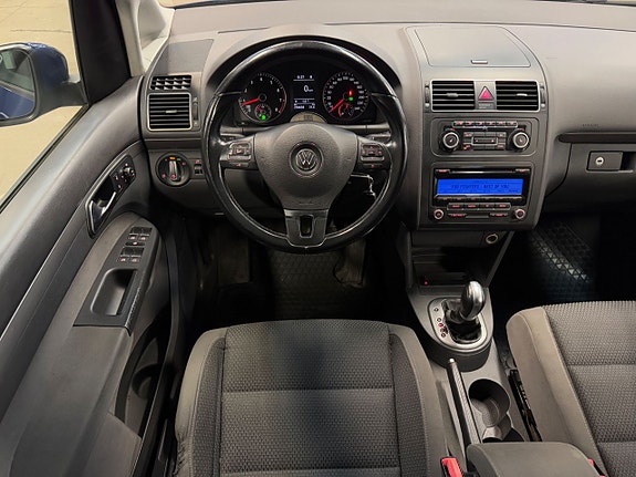 Volkswagen Touran 14 of 23