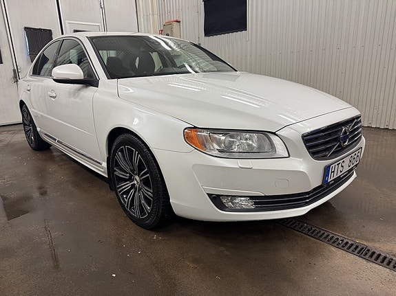 Volvo S80 3 of 18