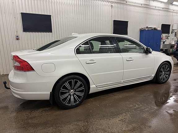 Volvo S80 6 of 18