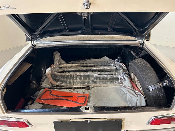 Mercedes-Benz 190 C 24 of 26