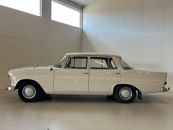 Mercedes-Benz 190 C 5 of 5