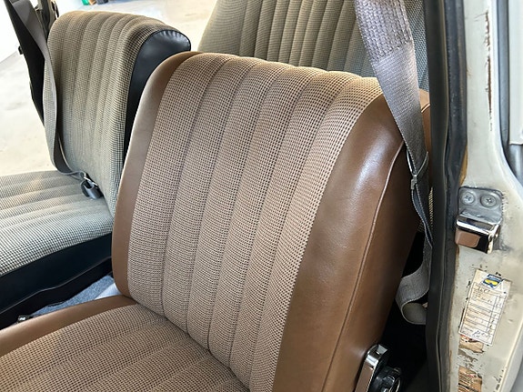 Mercedes-Benz 190 C 14 of 26