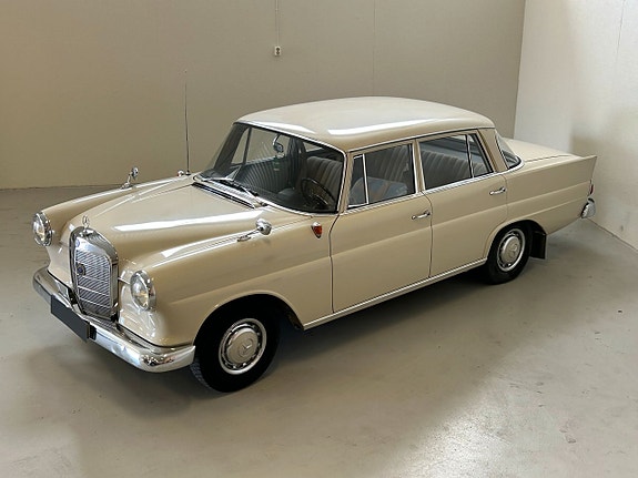 Mercedes-Benz 190 C 4 of 5