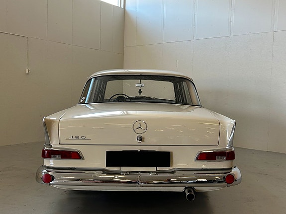 Mercedes-Benz 190 C 10 of 26