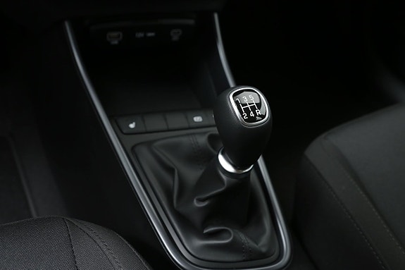 Hyundai i20 11 of 17