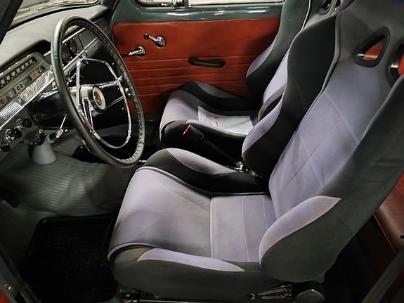 Volvo PV 7 of 28