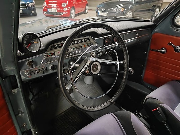Volvo PV 8 of 28