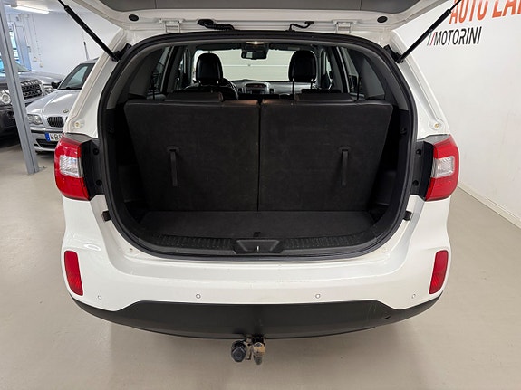 Kia Sorento 15 of 27