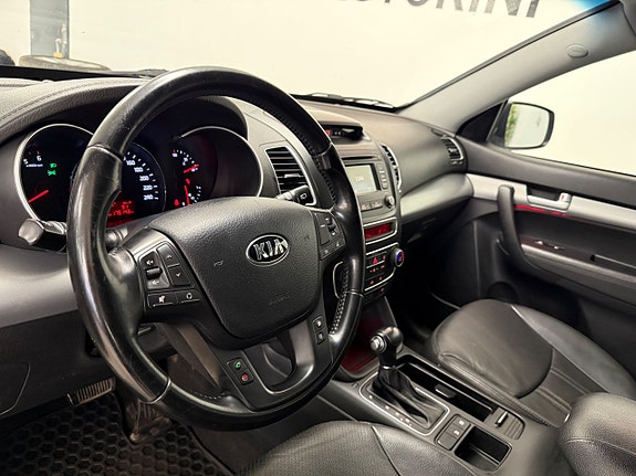 Kia Sorento 10 of 27