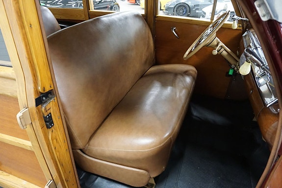 Ford Super Deluxe 22 of 27