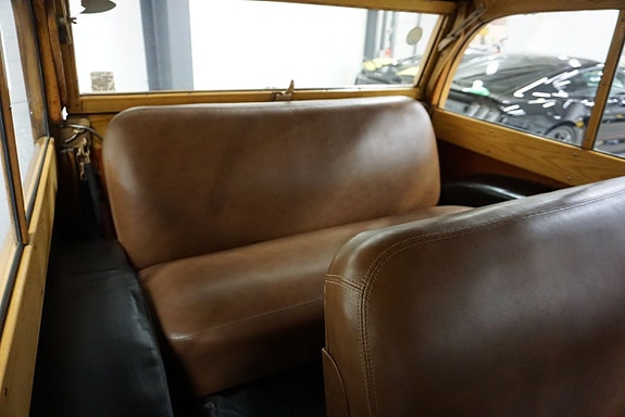 Ford Super Deluxe 19 of 27