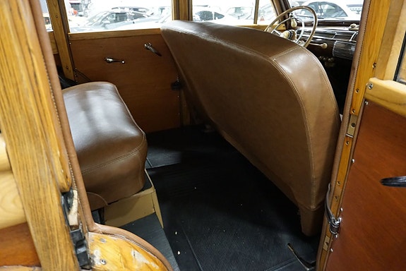 Ford Super Deluxe 17 of 27