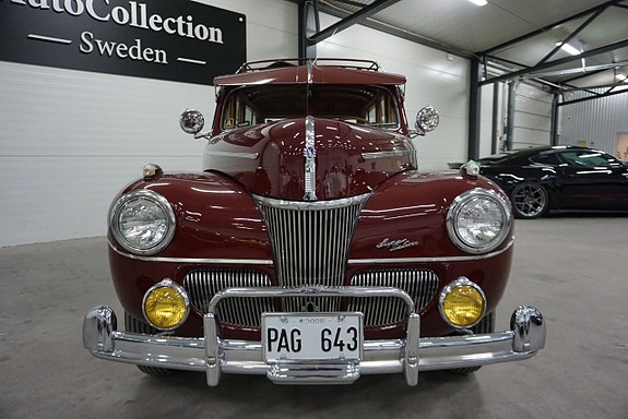Ford Super Deluxe 8 of 27