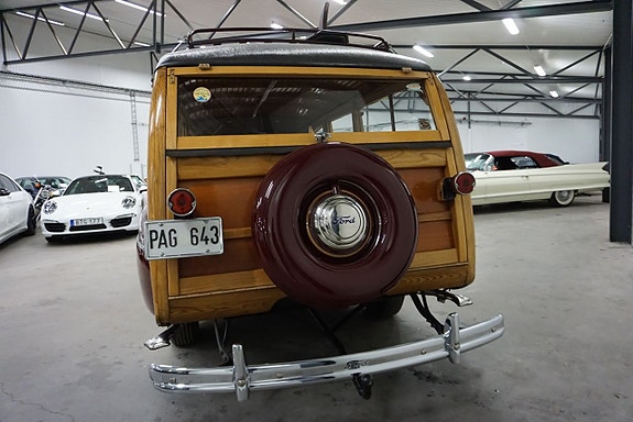 Ford Super Deluxe 5 of 5